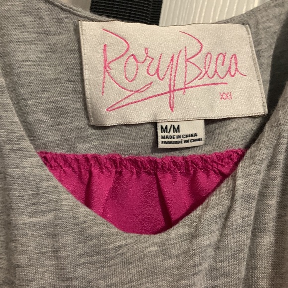 Pink ruffle top - Picture 2 of 2